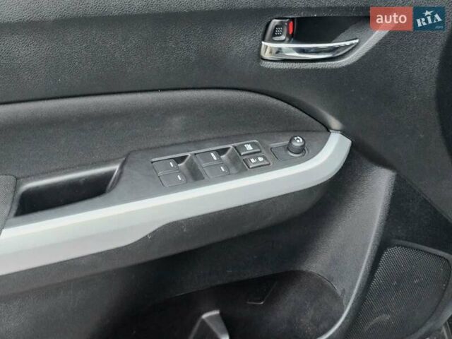 Сірий Сузукі Вітара, об'ємом двигуна 1.59 л та пробігом 111 тис. км за 8700 $, фото 11 на Automoto.ua