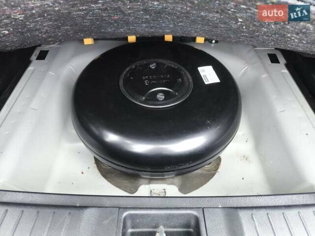 Серый Сузуки Витара, объемом двигателя 1.59 л и пробегом 130 тыс. км за 17500 $, фото 14 на Automoto.ua