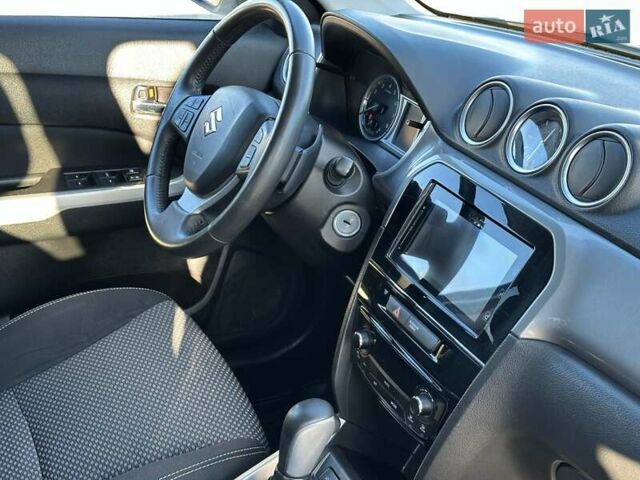 Серый Сузуки Витара, объемом двигателя 1.59 л и пробегом 158 тыс. км за 14800 $, фото 15 на Automoto.ua