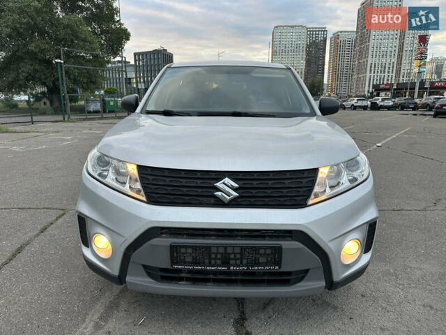 Серый Сузуки Витара, объемом двигателя 1.6 л и пробегом 140 тыс. км за 12400 $, фото 4 на Automoto.ua