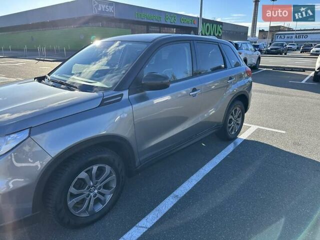 Серый Сузуки Витара, объемом двигателя 1.59 л и пробегом 158 тыс. км за 14800 $, фото 3 на Automoto.ua