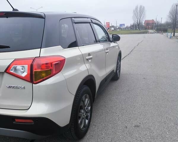 Серый Сузуки Витара, объемом двигателя 1.59 л и пробегом 130 тыс. км за 17500 $, фото 4 на Automoto.ua