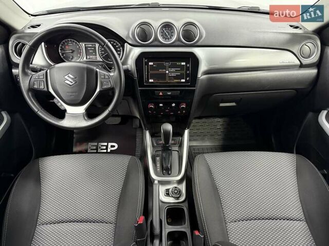 Серый Сузуки Витара, объемом двигателя 1.59 л и пробегом 112 тыс. км за 14700 $, фото 15 на Automoto.ua