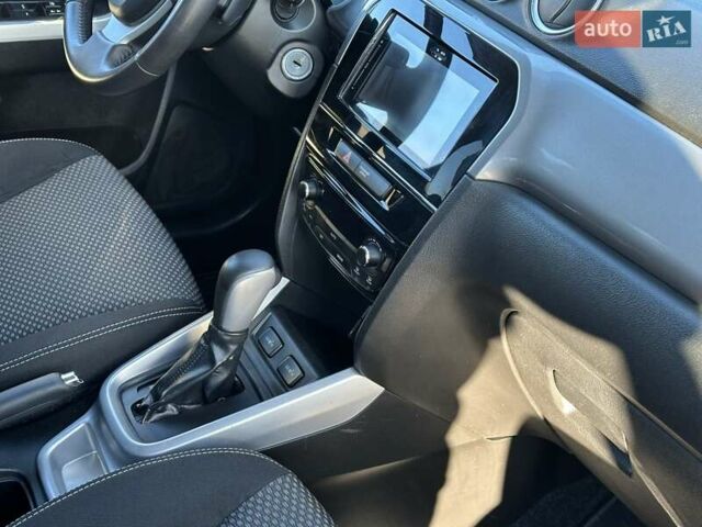 Серый Сузуки Витара, объемом двигателя 1.59 л и пробегом 158 тыс. км за 14800 $, фото 14 на Automoto.ua