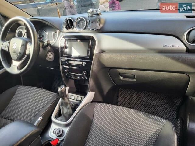 Сірий Сузукі Вітара, об'ємом двигуна 1.59 л та пробігом 103 тис. км за 13500 $, фото 20 на Automoto.ua