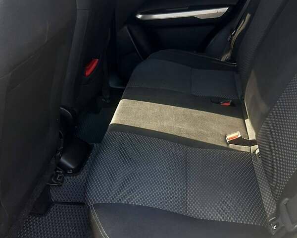 Сірий Сузукі Вітара, об'ємом двигуна 1.59 л та пробігом 124 тис. км за 13500 $, фото 9 на Automoto.ua