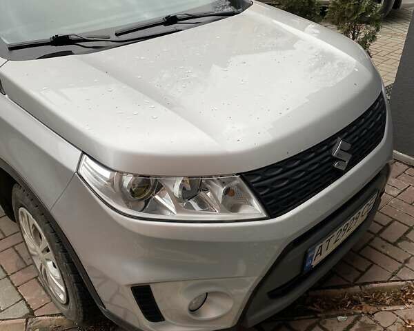 Серый Сузуки Витара, объемом двигателя 1.59 л и пробегом 44 тыс. км за 15000 $, фото 6 на Automoto.ua