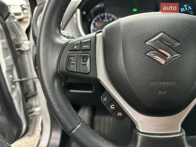 Сірий Сузукі Вітара, об'ємом двигуна 1.6 л та пробігом 143 тис. км за 15500 $, фото 28 на Automoto.ua