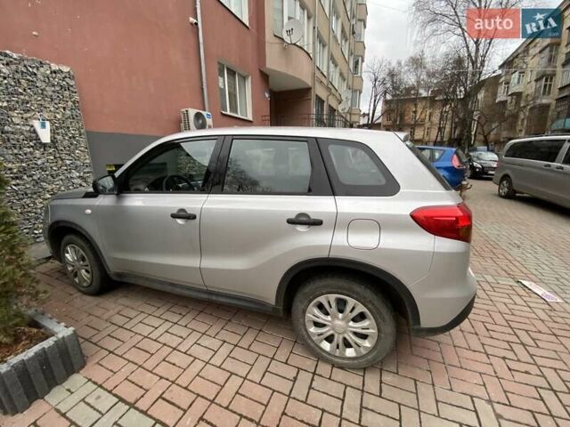 Серый Сузуки Витара, объемом двигателя 1.59 л и пробегом 44 тыс. км за 15000 $, фото 7 на Automoto.ua