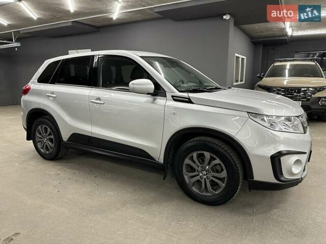 Серый Сузуки Витара, объемом двигателя 1.59 л и пробегом 134 тыс. км за 16500 $, фото 6 на Automoto.ua