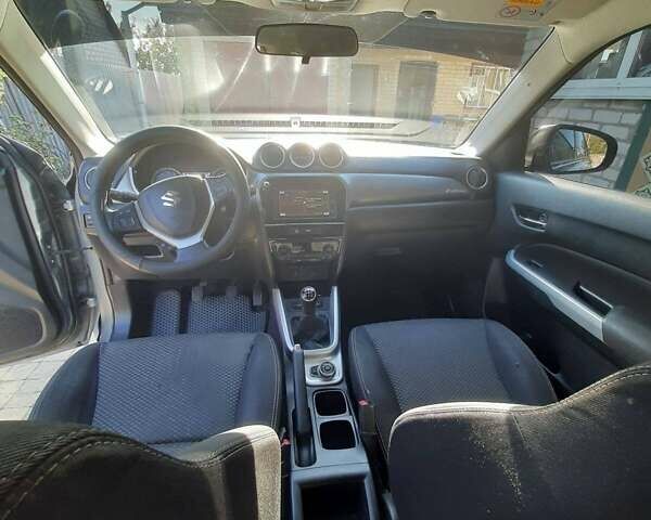 Сірий Сузукі Вітара, об'ємом двигуна 1.59 л та пробігом 124 тис. км за 13500 $, фото 4 на Automoto.ua