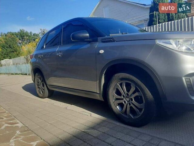 Сірий Сузукі Вітара, об'ємом двигуна 1.59 л та пробігом 124 тис. км за 13500 $, фото 3 на Automoto.ua