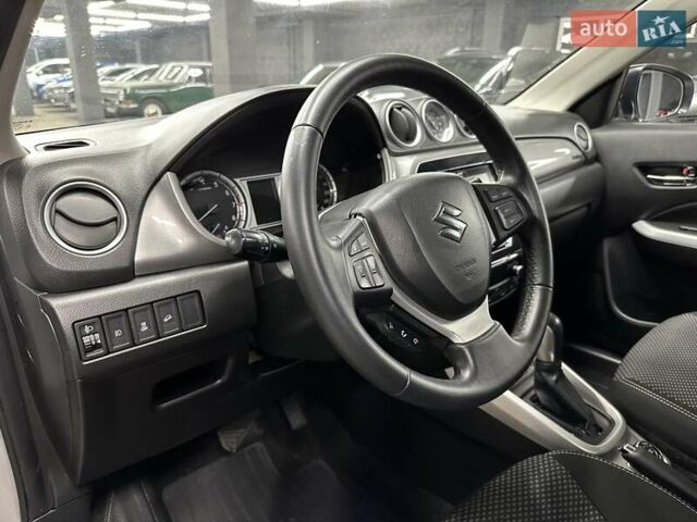 Серый Сузуки Витара, объемом двигателя 1.59 л и пробегом 134 тыс. км за 16500 $, фото 13 на Automoto.ua