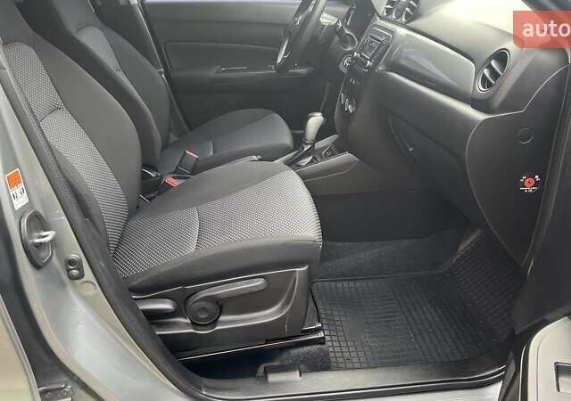 Серый Сузуки Витара, объемом двигателя 1.59 л и пробегом 143 тыс. км за 14308 $, фото 5 на Automoto.ua