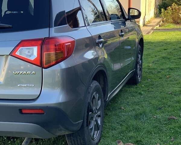 Сірий Сузукі Вітара, об'ємом двигуна 1.59 л та пробігом 117 тис. км за 15500 $, фото 11 на Automoto.ua