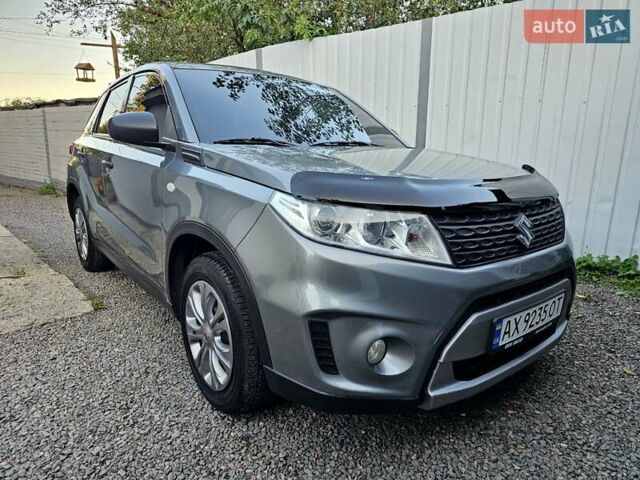 Серый Сузуки Витара, объемом двигателя 1.59 л и пробегом 147 тыс. км за 14444 $, фото 1 на Automoto.ua
