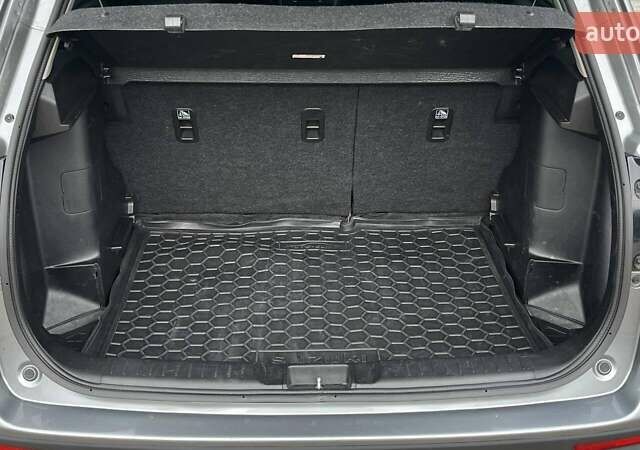 Серый Сузуки Витара, объемом двигателя 1.59 л и пробегом 143 тыс. км за 14308 $, фото 9 на Automoto.ua