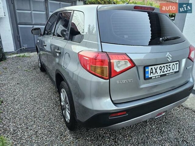 Серый Сузуки Витара, объемом двигателя 1.59 л и пробегом 147 тыс. км за 14444 $, фото 3 на Automoto.ua