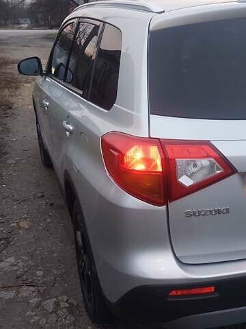 Серый Сузуки Витара, объемом двигателя 1.37 л и пробегом 90 тыс. км за 16100 $, фото 18 на Automoto.ua