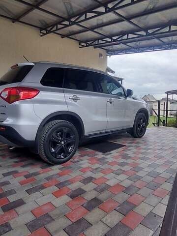 Серый Сузуки Витара, объемом двигателя 1.37 л и пробегом 90 тыс. км за 16100 $, фото 2 на Automoto.ua