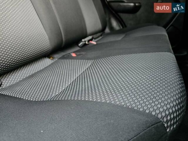 Серый Сузуки Витара, объемом двигателя 1.59 л и пробегом 147 тыс. км за 14444 $, фото 24 на Automoto.ua