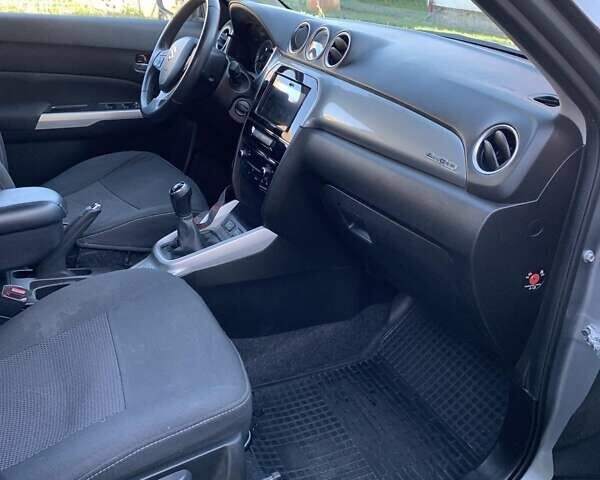 Сірий Сузукі Вітара, об'ємом двигуна 1.59 л та пробігом 117 тис. км за 15500 $, фото 14 на Automoto.ua