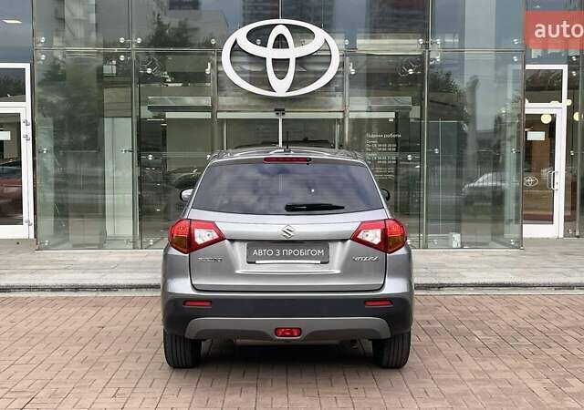 Серый Сузуки Витара, объемом двигателя 1.59 л и пробегом 143 тыс. км за 14308 $, фото 3 на Automoto.ua