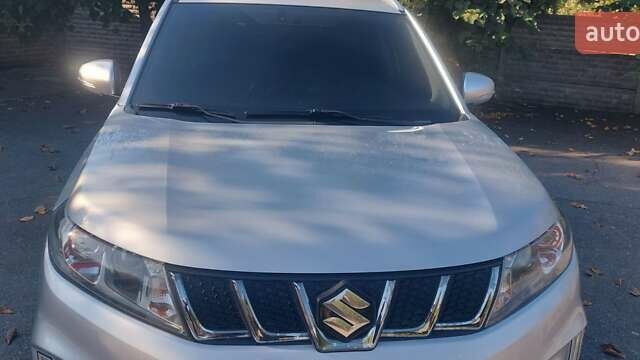 Серый Сузуки Витара, объемом двигателя 1.37 л и пробегом 90 тыс. км за 16100 $, фото 3 на Automoto.ua