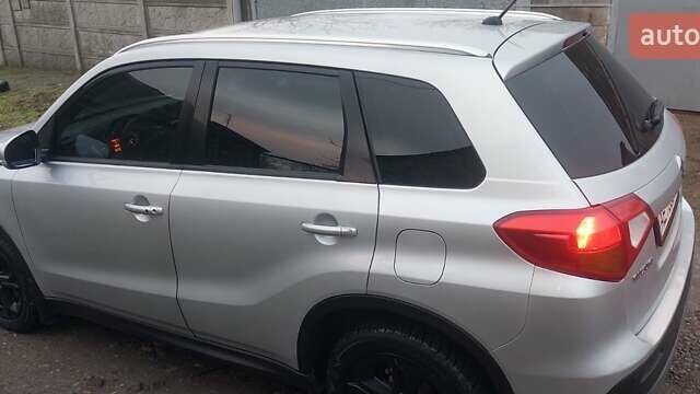 Серый Сузуки Витара, объемом двигателя 1.37 л и пробегом 90 тыс. км за 16100 $, фото 19 на Automoto.ua