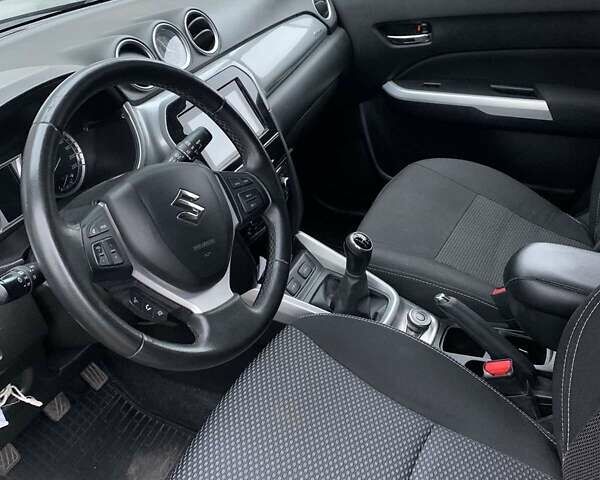 Сірий Сузукі Вітара, об'ємом двигуна 1.59 л та пробігом 117 тис. км за 15500 $, фото 15 на Automoto.ua