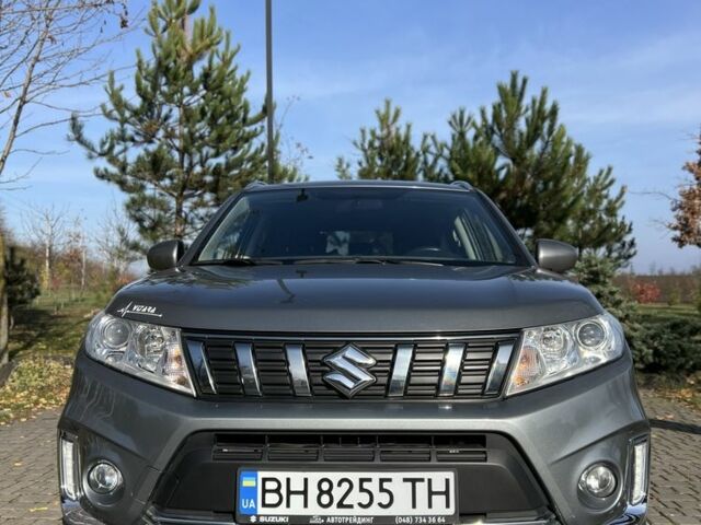 Серый Сузуки Витара, объемом двигателя 1 л и пробегом 50 тыс. км за 15300 $, фото 1 на Automoto.ua