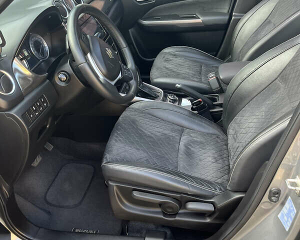 Сірий Сузукі Вітара, об'ємом двигуна 1 л та пробігом 78 тис. км за 18500 $, фото 16 на Automoto.ua