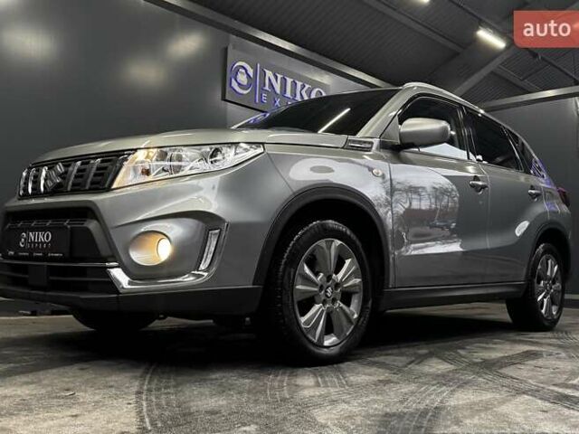 Серый Сузуки Витара, объемом двигателя 1 л и пробегом 58 тыс. км за 17900 $, фото 1 на Automoto.ua