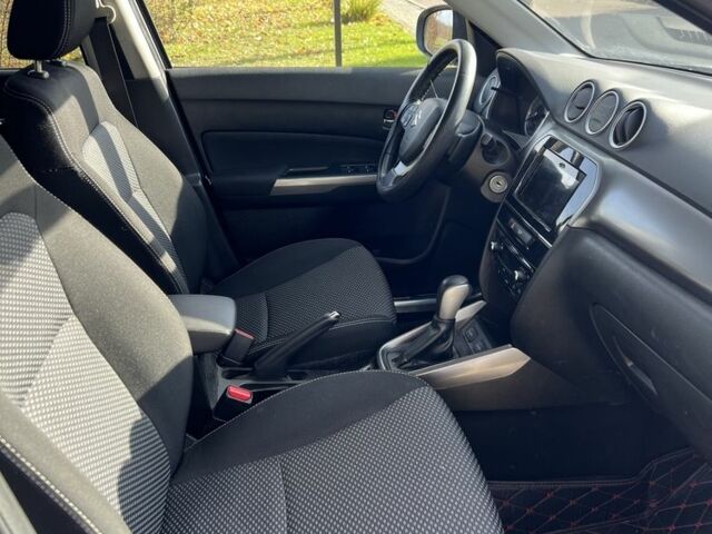 Серый Сузуки Витара, объемом двигателя 1 л и пробегом 50 тыс. км за 15300 $, фото 4 на Automoto.ua