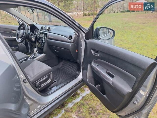 Сірий Сузукі Вітара, об'ємом двигуна 1 л та пробігом 88 тис. км за 17000 $, фото 14 на Automoto.ua