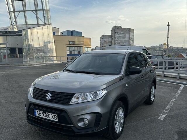Сірий Сузукі Вітара, об'ємом двигуна 1.6 л та пробігом 43 тис. км за 19000 $, фото 4 на Automoto.ua