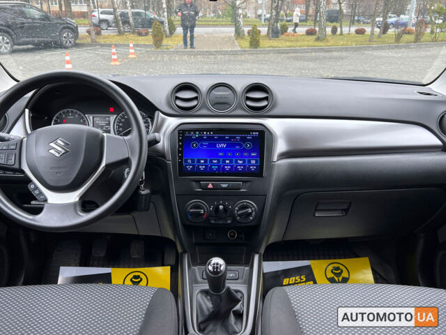 Серый Сузуки Витара, объемом двигателя 1.6 л и пробегом 35 тыс. км за 18800 $, фото 10 на Automoto.ua