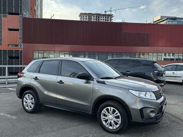 Сірий Сузукі Вітара, об'ємом двигуна 1.6 л та пробігом 43 тис. км за 19000 $, фото 1 на Automoto.ua