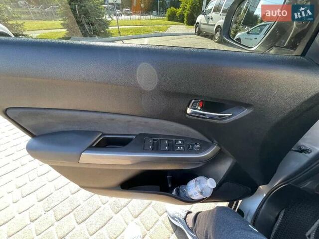 Сірий Сузукі Вітара, об'ємом двигуна 1.4 л та пробігом 64 тис. км за 19300 $, фото 43 на Automoto.ua