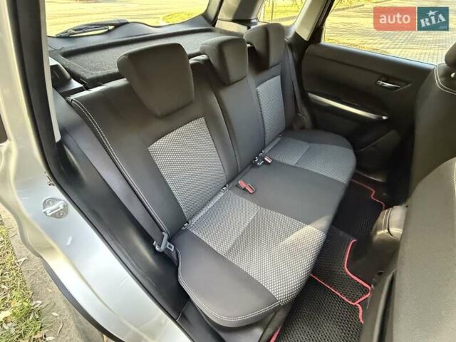 Серый Сузуки Витара, объемом двигателя 1.59 л и пробегом 39 тыс. км за 19900 $, фото 53 на Automoto.ua