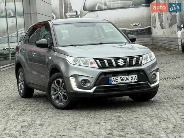 Сірий Сузукі Вітара, об'ємом двигуна 1.59 л та пробігом 35 тис. км за 19500 $, фото 12 на Automoto.ua