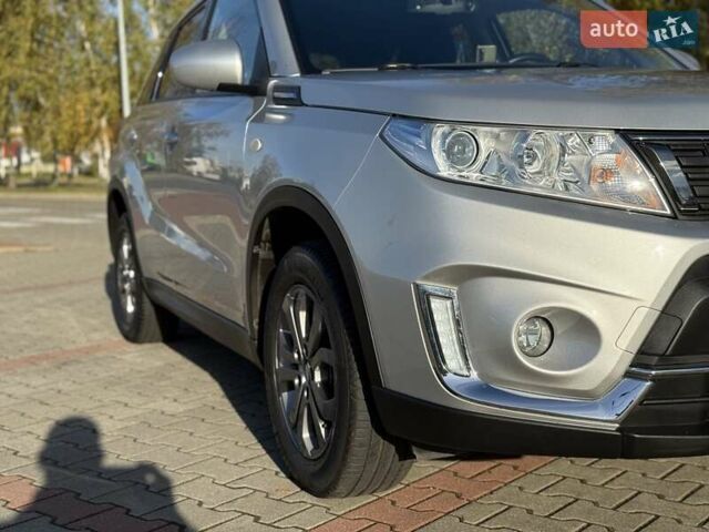 Серый Сузуки Витара, объемом двигателя 1.59 л и пробегом 39 тыс. км за 19900 $, фото 32 на Automoto.ua
