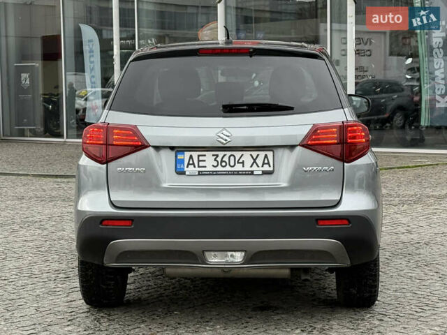 Сірий Сузукі Вітара, об'ємом двигуна 1.59 л та пробігом 35 тис. км за 19500 $, фото 8 на Automoto.ua