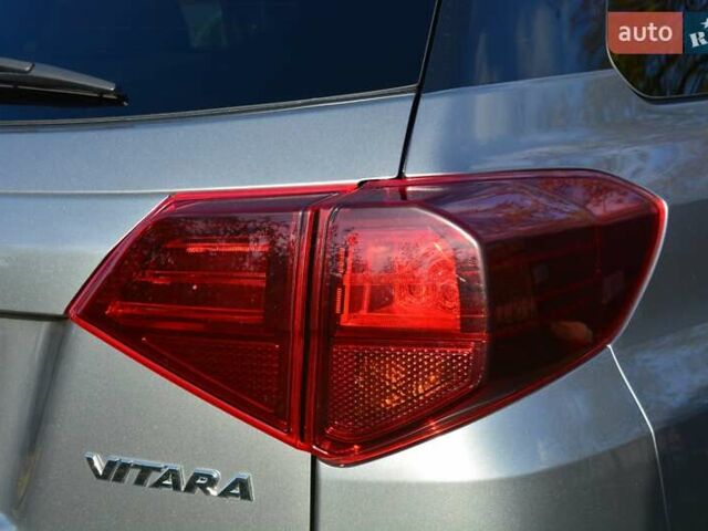 Сірий Сузукі Вітара, об'ємом двигуна 1.59 л та пробігом 35 тис. км за 19500 $, фото 13 на Automoto.ua