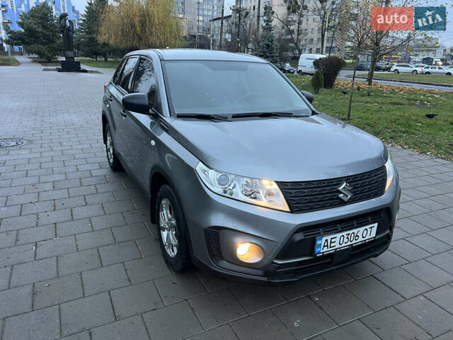 Сірий Сузукі Вітара, об'ємом двигуна 1.59 л та пробігом 11 тис. км за 19900 $, фото 18 на Automoto.ua