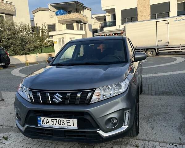 Серый Сузуки Витара, объемом двигателя 1.59 л и пробегом 45 тыс. км за 21000 $, фото 11 на Automoto.ua