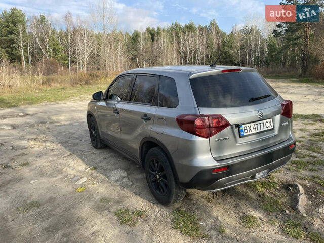 Серый Сузуки Витара, объемом двигателя 1.59 л и пробегом 66 тыс. км за 17999 $, фото 2 на Automoto.ua