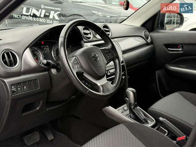 Сірий Сузукі Вітара, об'ємом двигуна 1.59 л та пробігом 35 тис. км за 19500 $, фото 17 на Automoto.ua