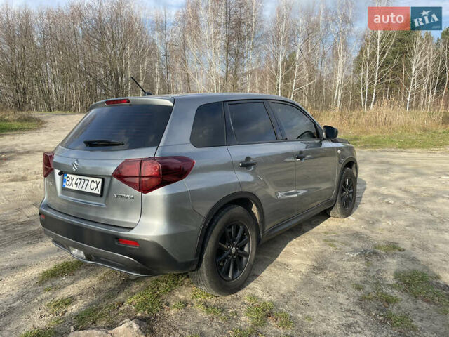 Серый Сузуки Витара, объемом двигателя 1.59 л и пробегом 66 тыс. км за 17999 $, фото 4 на Automoto.ua