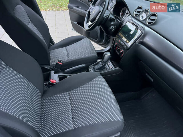 Серый Сузуки Витара, объемом двигателя 1.59 л и пробегом 11 тыс. км за 20400 $, фото 48 на Automoto.ua